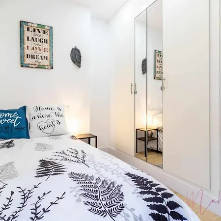 2 Apartamento En Estadio Sevilla 6 Plazas 3 Hab Y Metro Apartment