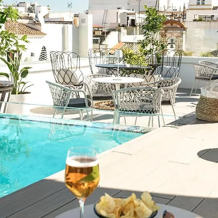Vincci Molviedro Hotell 4*