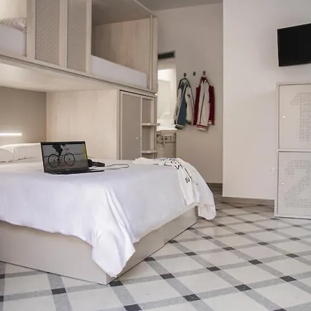 Room00 Salvador بيت شباب *
