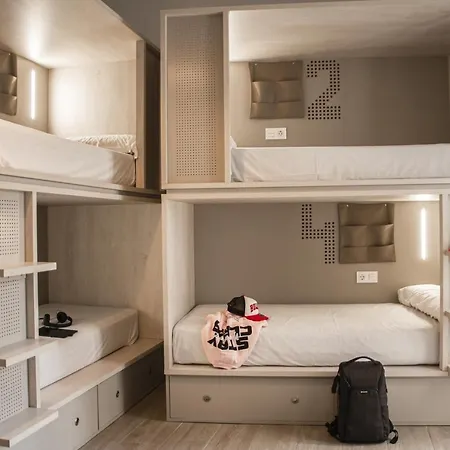 Room00 Salvador بيت شباب *