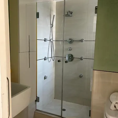 Atico Triana Con Piscina Privada *