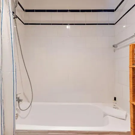 Corral Oasis Apartment Seville