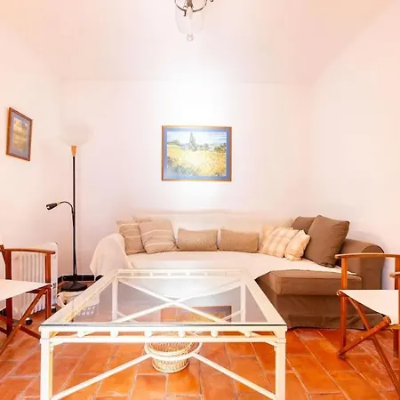 Corral Oasis * Seville
