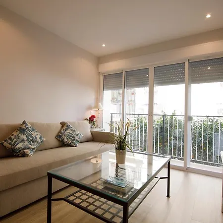 Rentalsevilla Pacheco Y Nunez Del Prado Apartment Seville