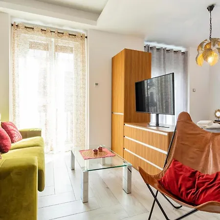 1 Bedroom Awesome In Apartment
