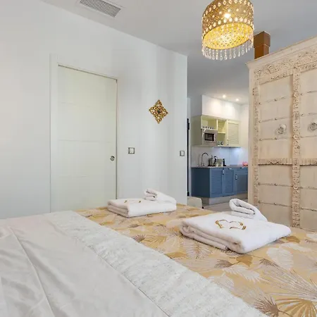Lovely In With Kitchen * Seville