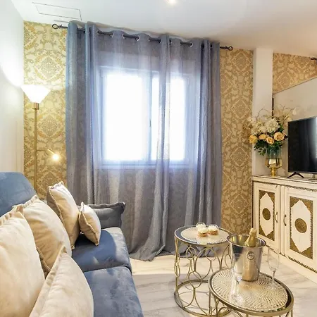 Lovely In With Kitchen Apartment