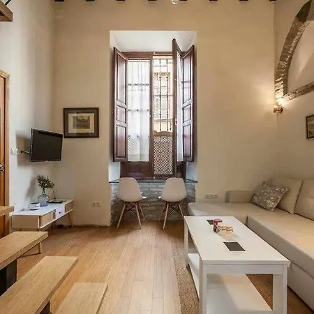 Apartment Monkeys El Arenal Santas Patronas Seville
