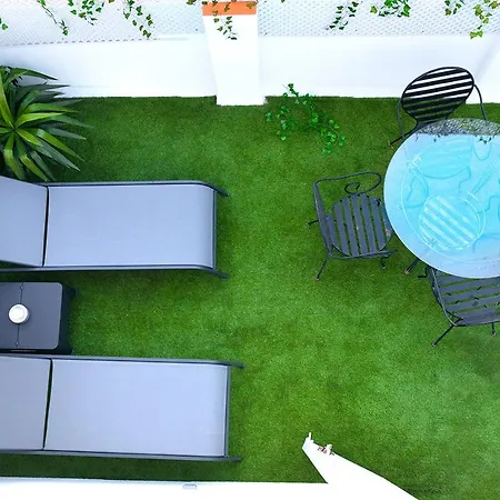 Downtown With Private Terrace & Jacuzzi Apartment