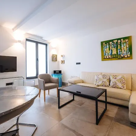 Montevideo 6 * Sevilla