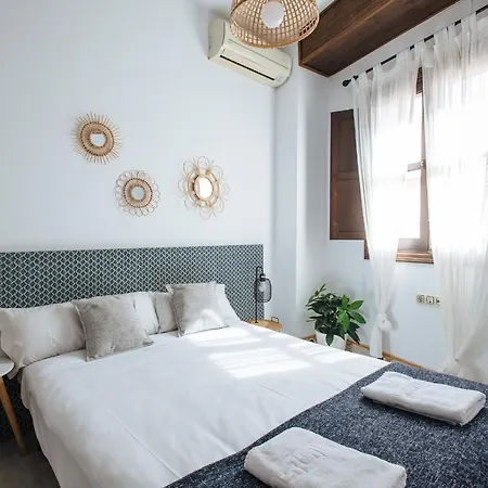 Homeyseville-preciosa Casa Santa Cruz 7pers Parking Optional Apartment *