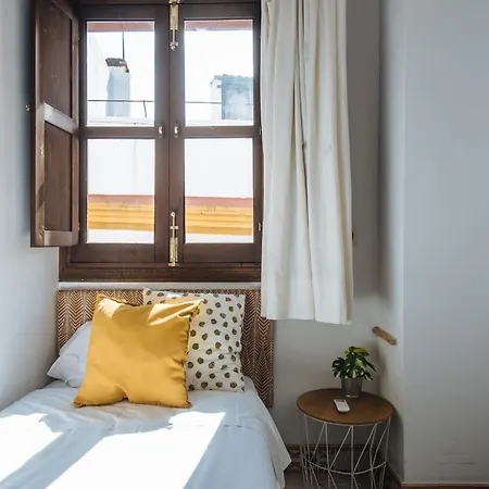 Homeyseville-preciosa Casa Santa Cruz 7pers Parking Optional Apartment