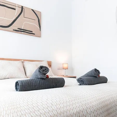 Apartment Downtown With Private Terrace & Jacuzzi *