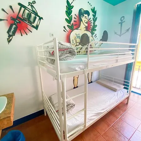 Hostel Kitsch Art *