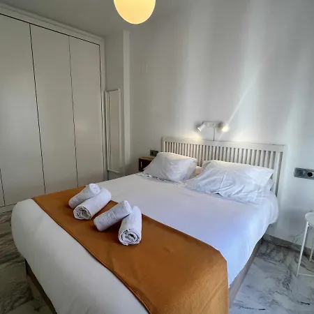 Atico San Bernardo Terraza Y Parking Incluido * Seville