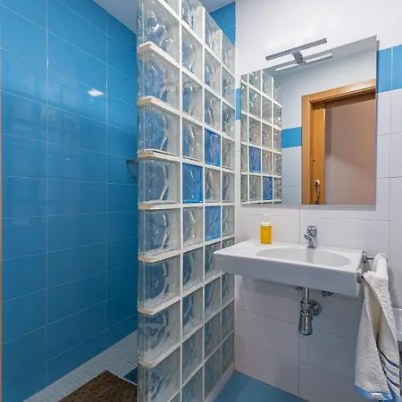 Apartment San Vicente Apartamento, 5 Pax, Centro Historico