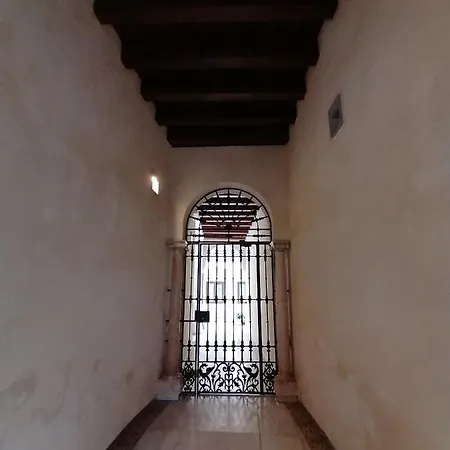 Casita Bustos Tavera Apartment