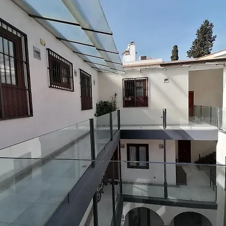 Casita Bustos Tavera *