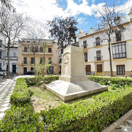 Peace, Pool & Parking At Centre Apartment Seville