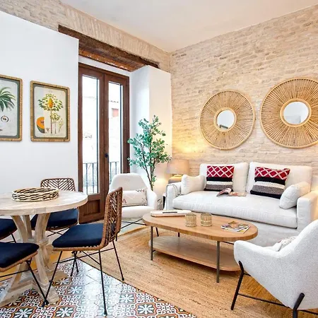 Genteel Santas Patronas Apartamento Sevilla