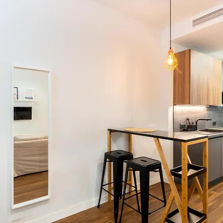 Lj Triana Amplio Nomadas Digital Apartment