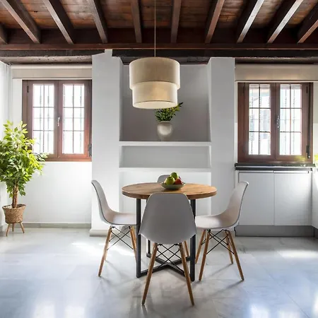 Triana Boutique By Hommyhome * Seville