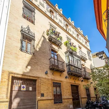 Luxury & Elegant Duplex In Center Apartment