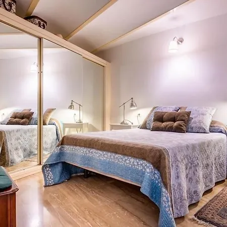 Luxury & Elegant Duplex In Center Apartment *