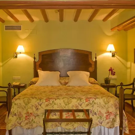 Отель Casas De La Juderia Севилья