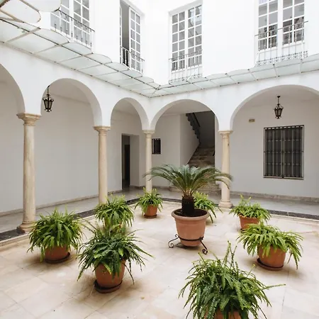 Cerca De La Catedral