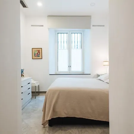 Cerca De La Catedral Siviglia