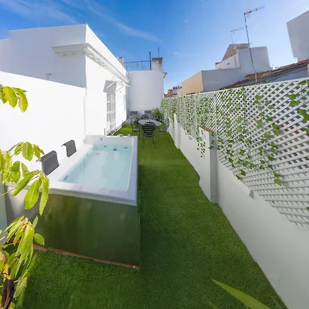 Apartment Downtown With Private Terrace & Jacuzzi *