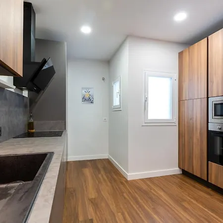 Lj Triana Amplio Nomadas Digital Apartment