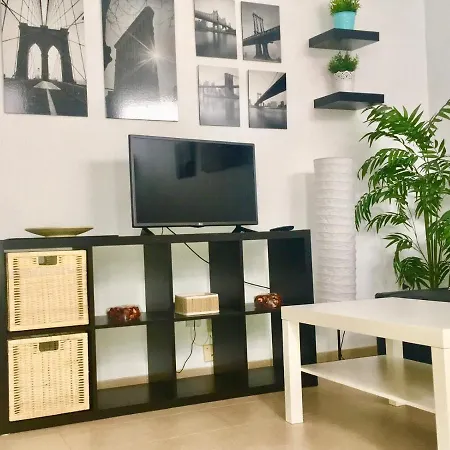 Apartamento Alfonso Xii Apartment *