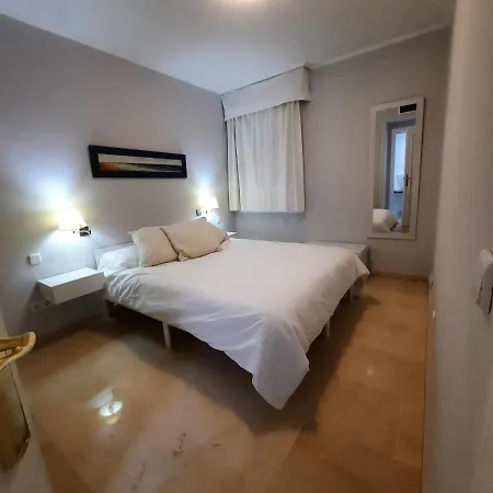 Apartment Torre Triana, Parking Free Gratis!