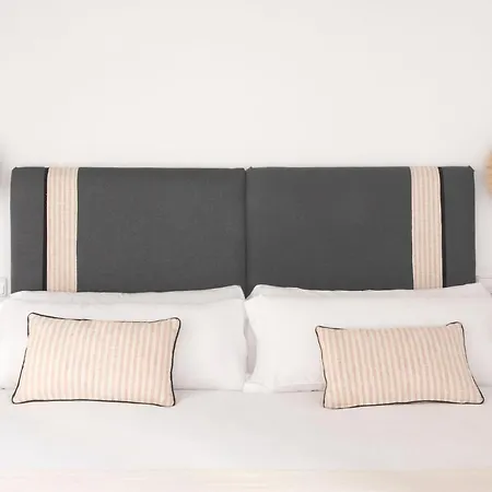 Triana Boutique By Hommyhome *