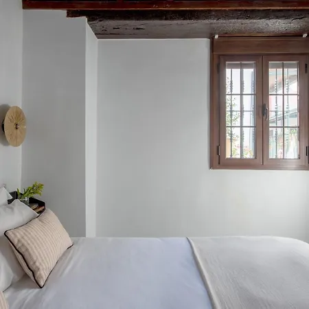 Triana Boutique By Hommyhome Apartment *