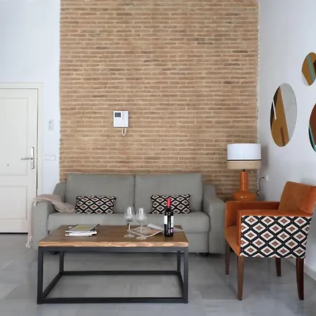 Triana Boutique By Hommyhome Apartment *