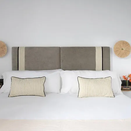 Triana Boutique By Hommyhome *