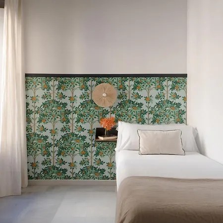 Triana Boutique By Hommyhome Apartment