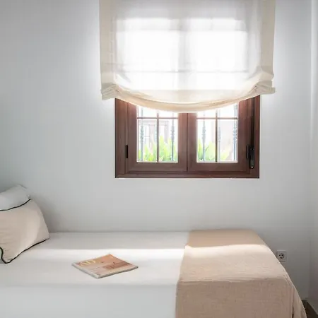 Triana Boutique By Hommyhome *