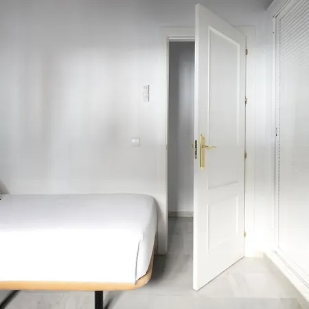 Triana Boutique By Hommyhome Apartment