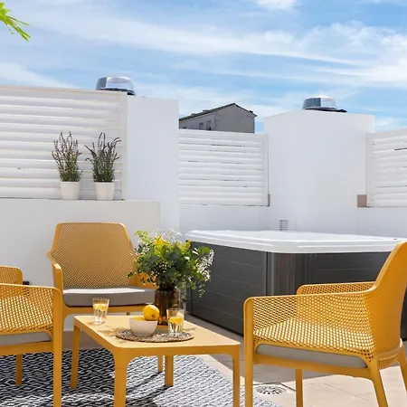 Holiday home Magno Feria 132 *
