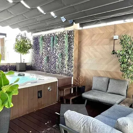 Elegant Duplex 3 Master Bedrooms And Private *