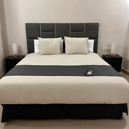 Elegant Apartment *