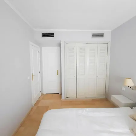 Torre Triana, Parking Free Gratis! Apartment Seville