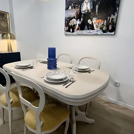 Apartment 180 Luxury Redes