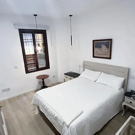 180 Luxury Redes Apartment *