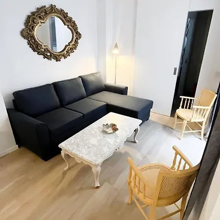 180 Luxury Redes Apartment *