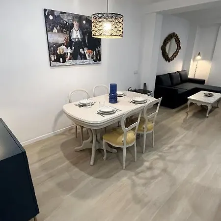 Apartment 180 Luxury Redes